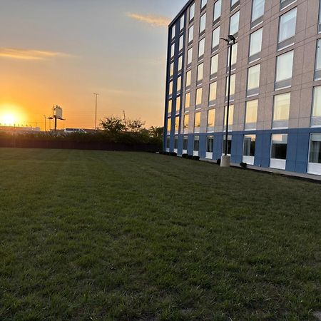 Delta Hotels By Marriott Indianapolis Airport Indianápolis Exterior foto